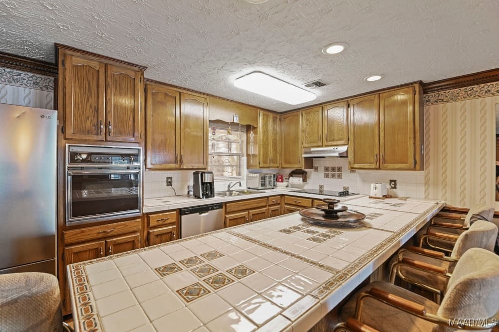Full Service Kitchen